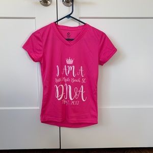 EUC running diva t-shirt size XS